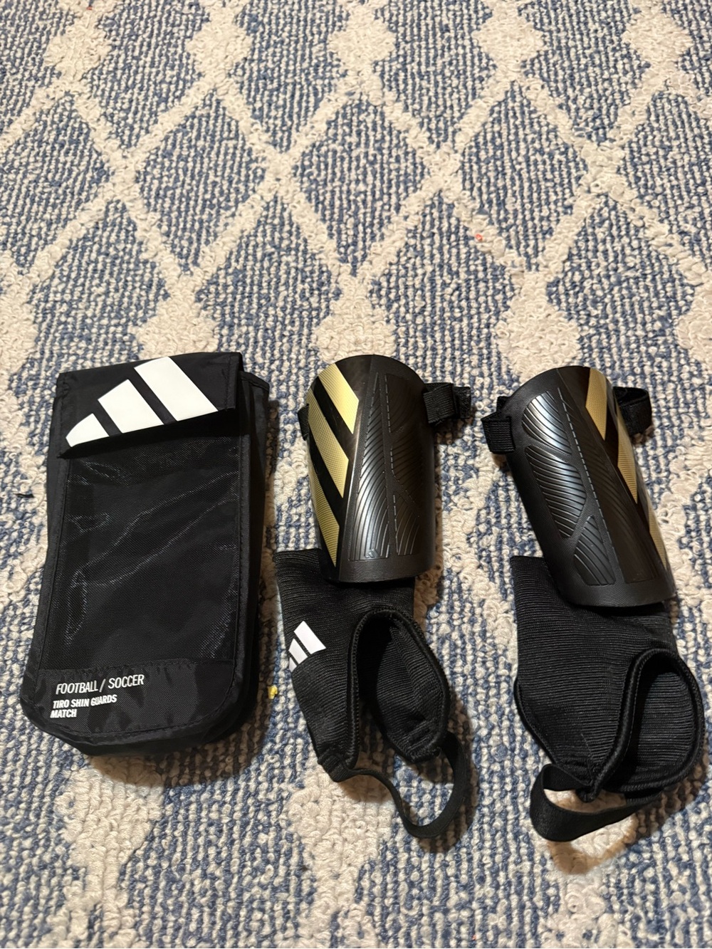 adidas Black and Gold Soccer Shin Guards with Ankle Sleeves size Adult small